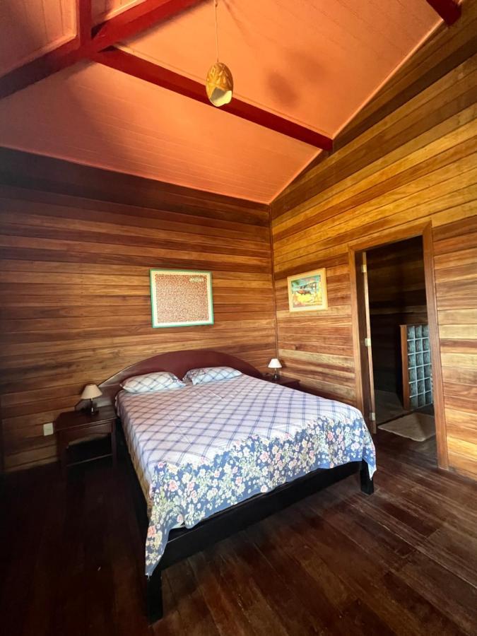 Casa Victorya Holiday home *